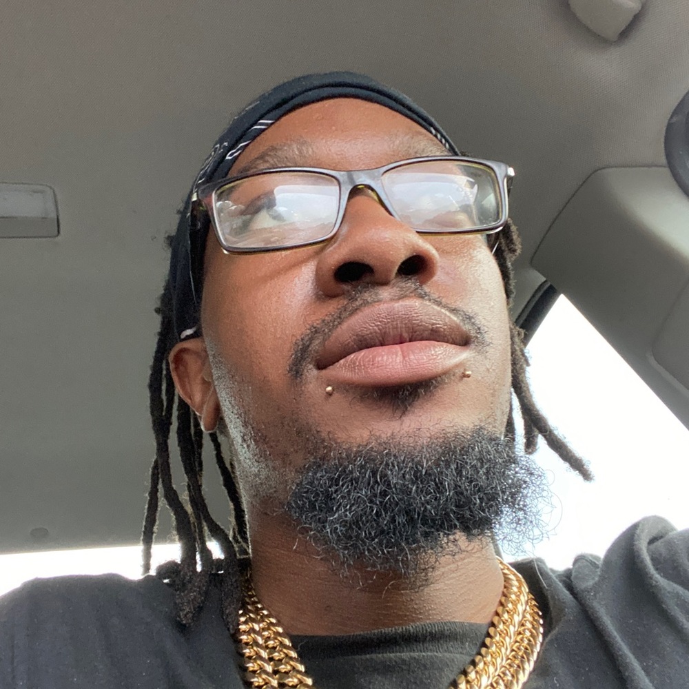 Meet your Posher, Nicholas